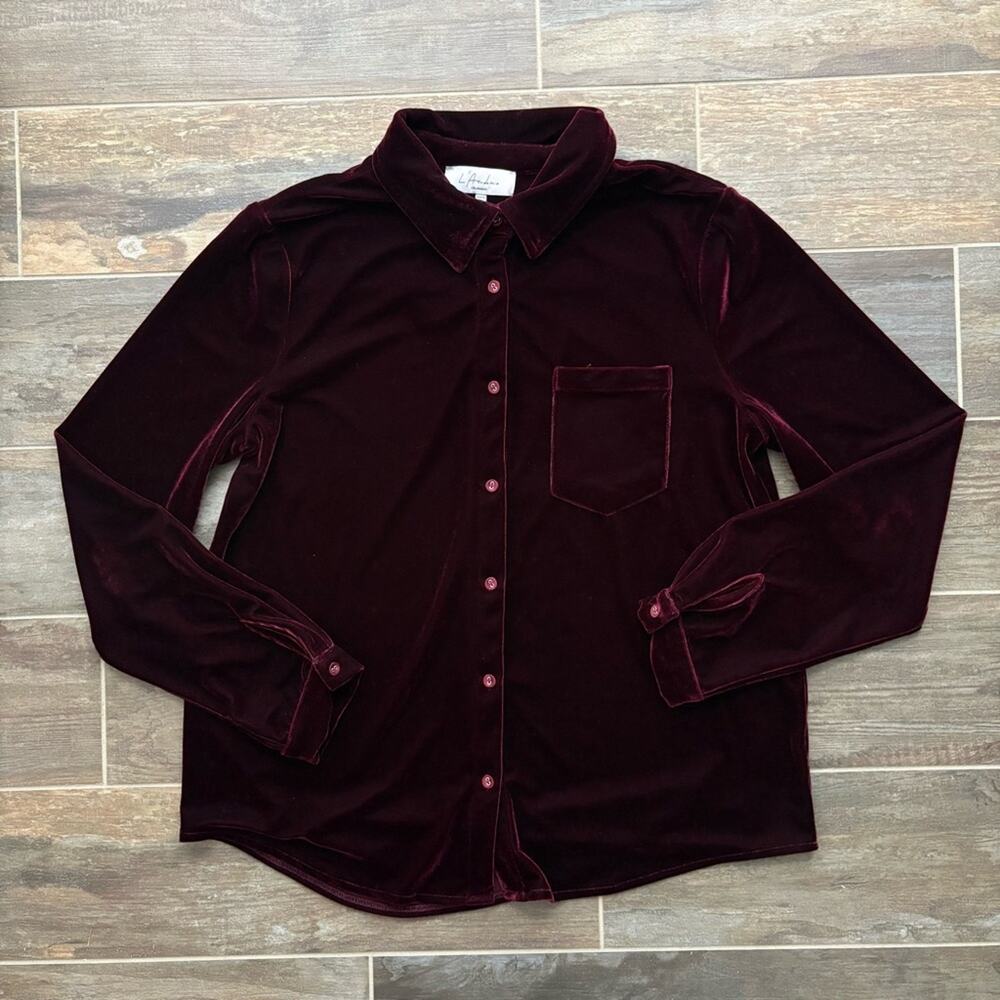 L’Academie Dark Burgundy Velvet Long Sleeve Button Front Loose Fit Top‎ Medium